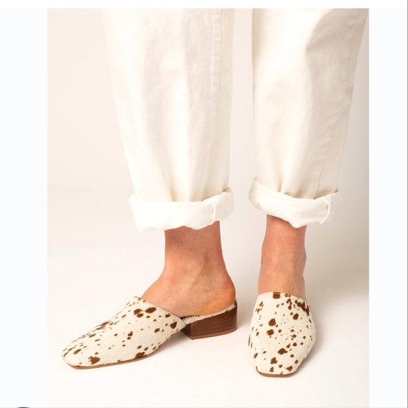 Paloma Wool $330 Leather & Pony Hair Animal Print Mules Size 37 (7) White Brown - Picture 1 of 5
